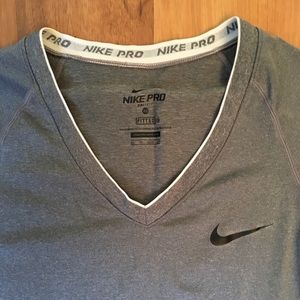 NIKE Pro Women XS Fitted T-Shirt